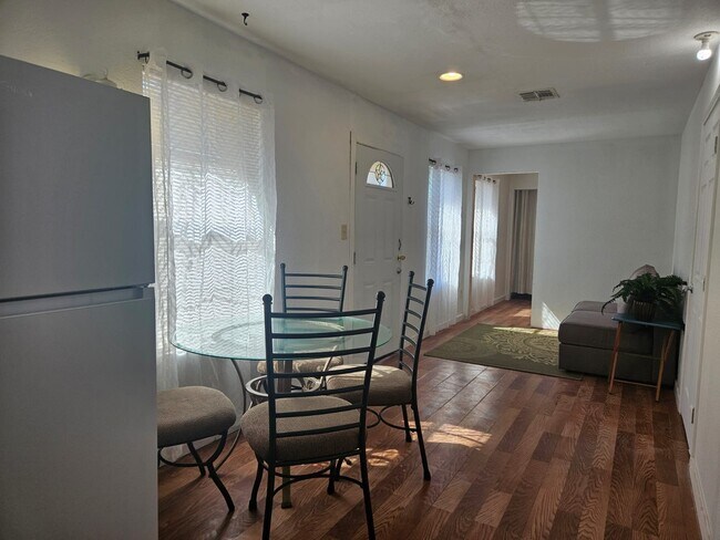 Photo - 8214 Saylynn Ln