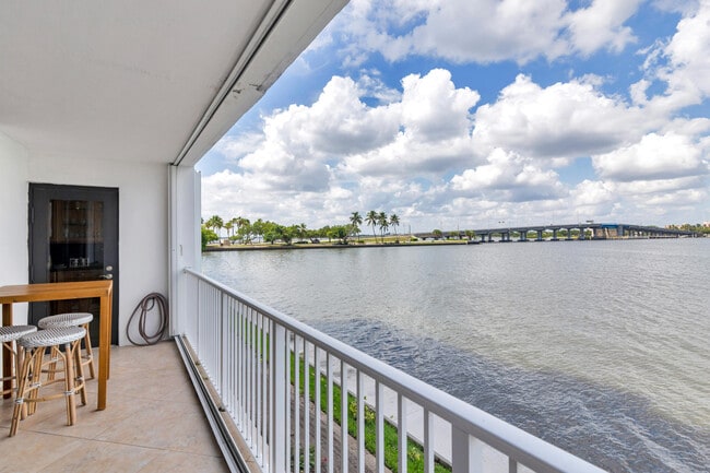 2860 S Ocean Blvd Unit 106