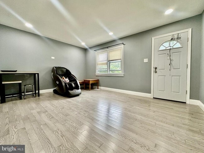 Photo - 632 Durham Rd