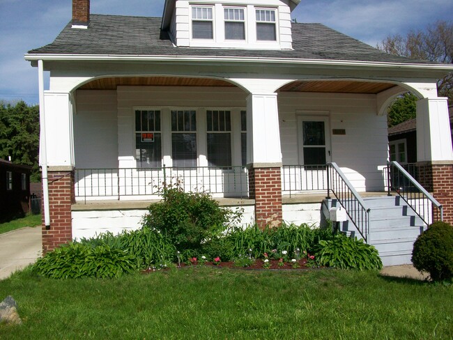 Photo - 3118 N Main St Unit #2