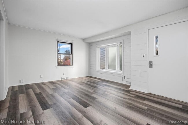 Photo - 19217 Birmingham St