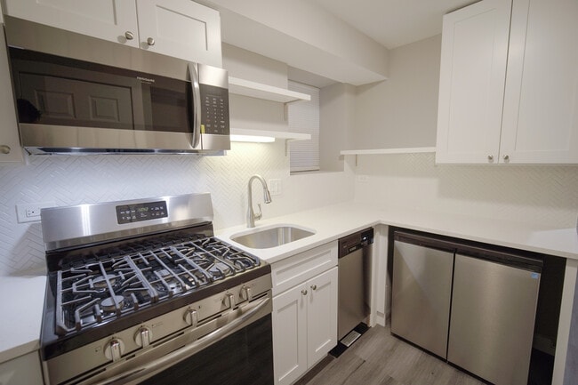Photo - 2253 S Whipple St Unit GARDEN