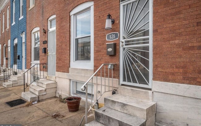 Building Photo - 128 N East Ave Rental