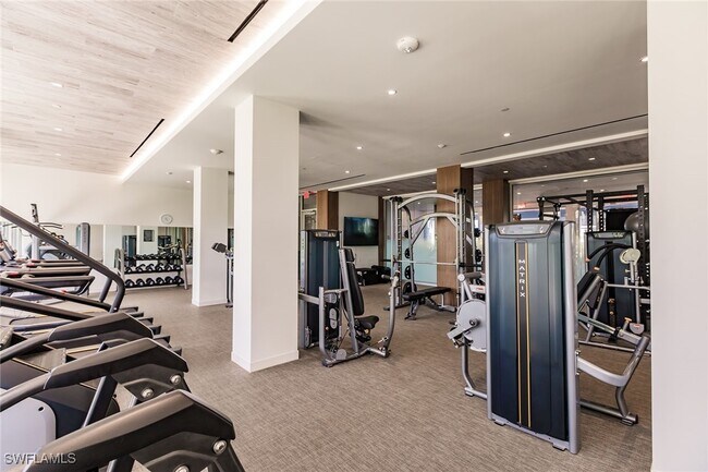 Photo - 260 Seaview Ct Unit 604