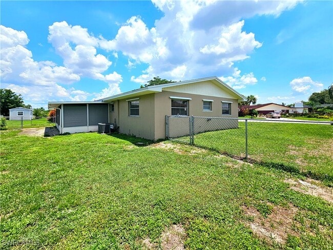 Photo - 211 S Lake Dr
