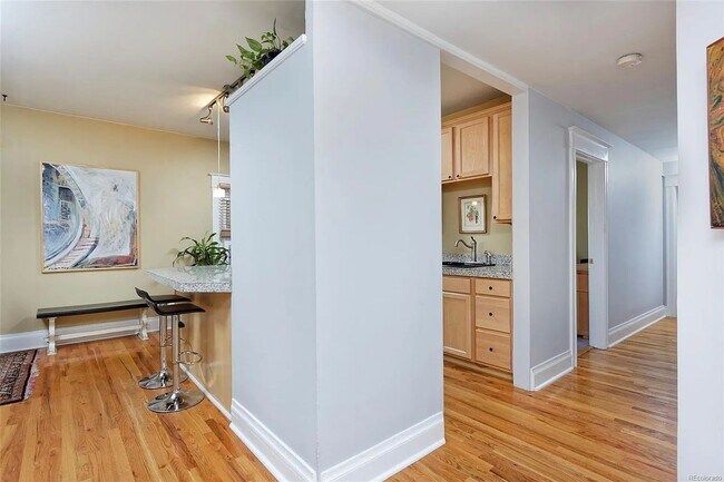 Photo - 1362 N Marion St