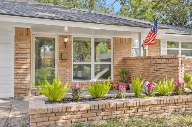 Building Photo - 5518 McKnight St