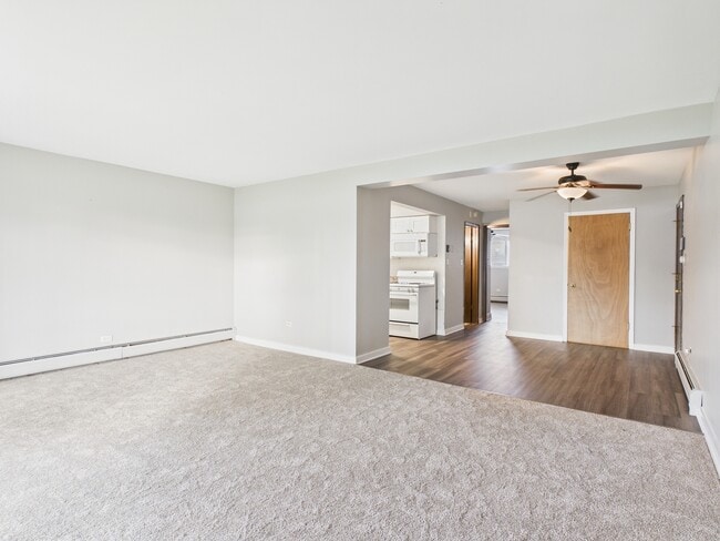 Photo - 11805 S Karlov Ave Unidad 102