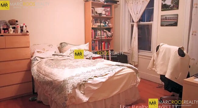 Building Photo - 1087 Beacon St Unit 6