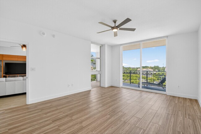 Photo - 550 Okeechobee Blvd Unit 423