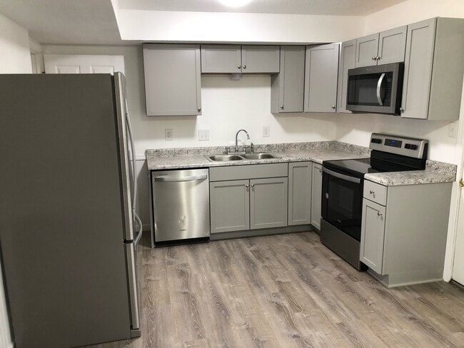 Building Photo - 5206 Chippendale Ln Unit 5206