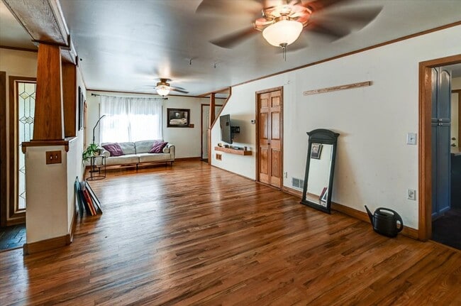 Photo - 2961 Union St