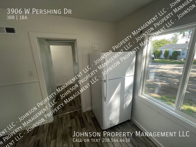 Photo - 3906 Pershing Dr