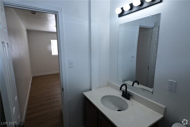 Building Photo - 1610 Marlin Ave Unit B Rental