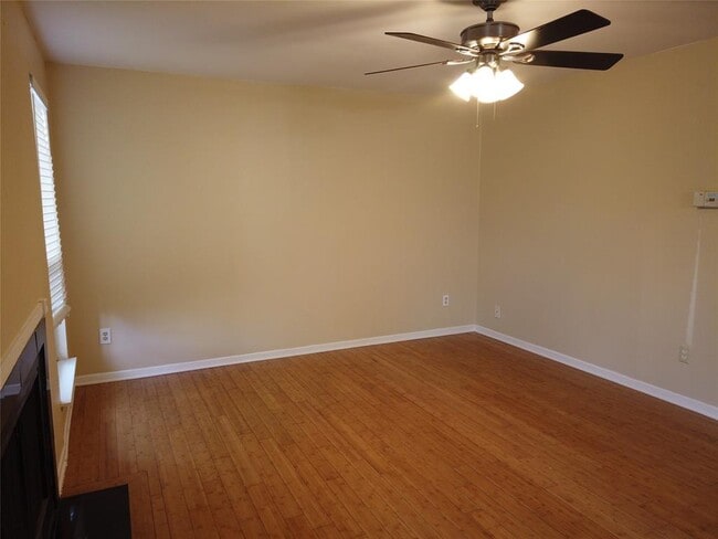 Photo - 1000 W 26th St Unit 110
