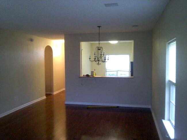 Photo - 916 W Carter Rd