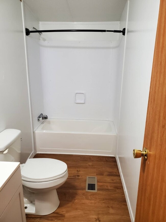 Photo - 188 Dixon Rd