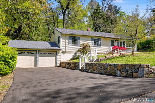 Building Photo - 73 Ceil Rd