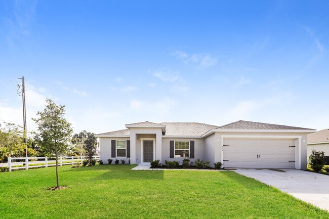 Building Photo - 905 First Dr, Eagle Lake, FL