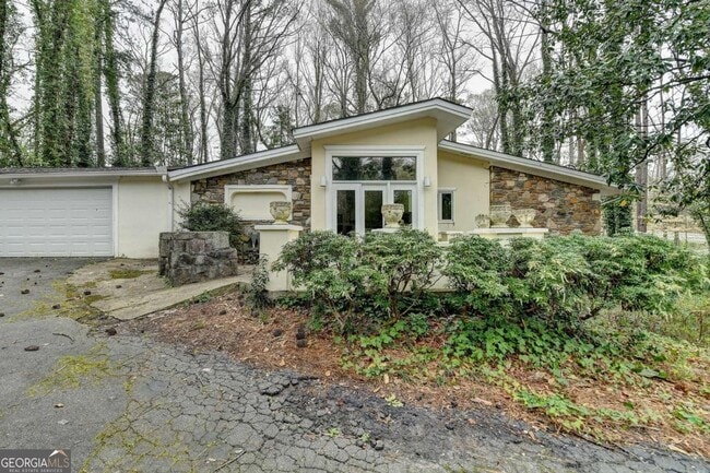 Building Photo - 4900 Northland Dr NE Rental
