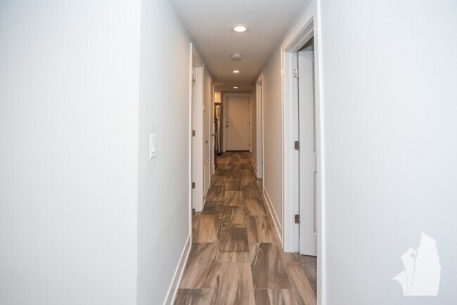 Photo - 2326 N Southport Ave Unit 2r