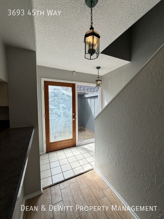Photo - 2 Bed/1 Bath
