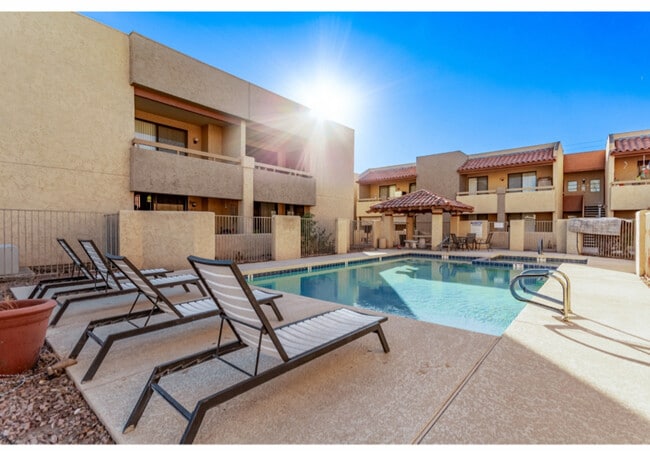 Building Photo - 1125 E Broadway Rd