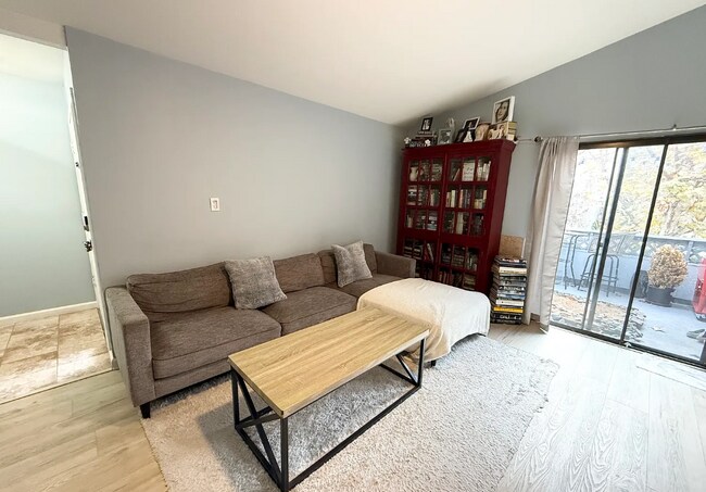 Photo - 32221 Alipaz St