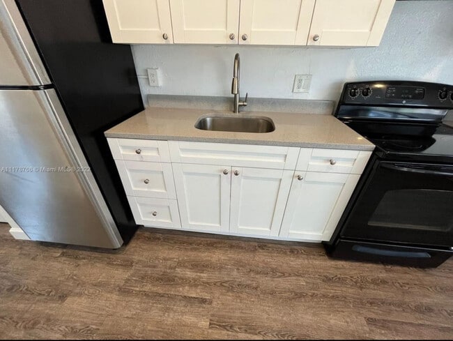 Photo - 725 NW 4th Ave