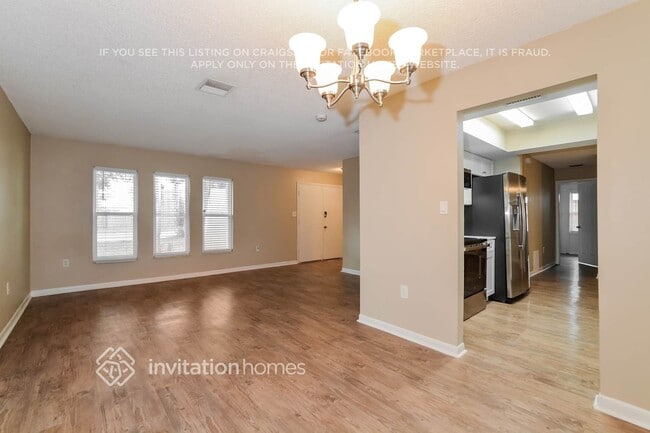 Photo - 918 Rangeline Rd