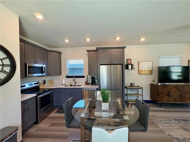 Photo - 431 Leboeuf St