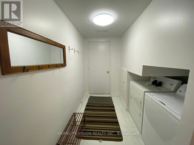 Photo - 179 Angus Dr