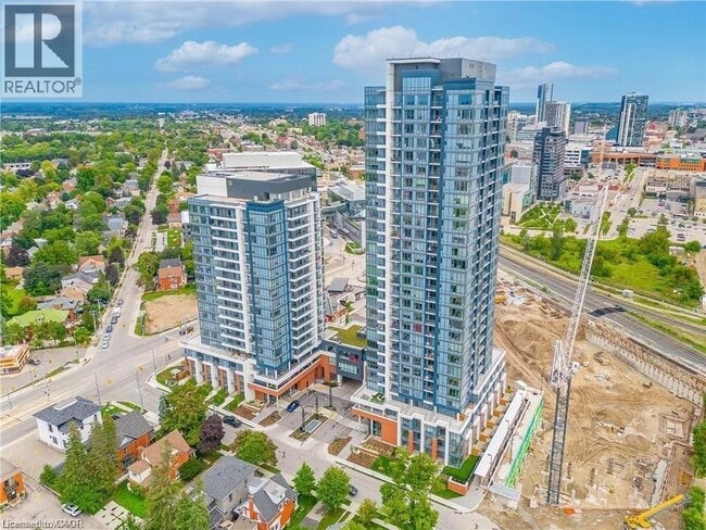 Photo - 15 Wellington St S Unité 1702