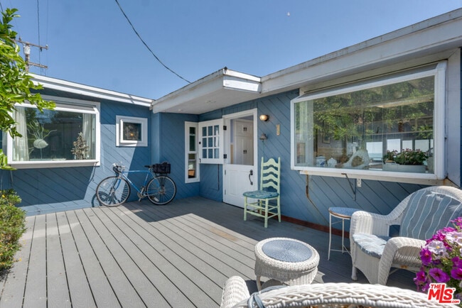Photo - 24528 Malibu Rd