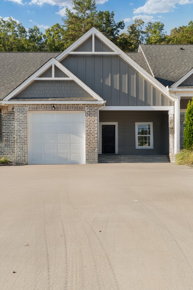 Photo - 524 NE Bellingham Dr