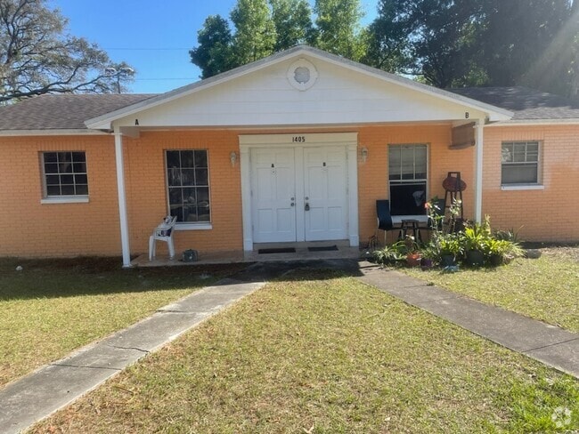 Building Photo - 1405 College Park Ln Rental