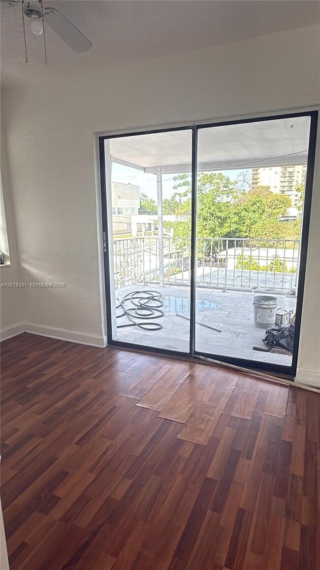 Photo - 133 NW 43rd Pl Unidad B