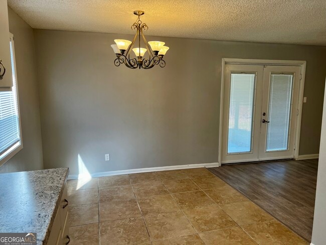 Photo - 10 Crestwood Cir