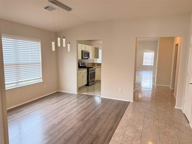 Photo - 631 Kiley Dr