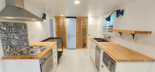 Photo - 197 Boulevard St Unit 2