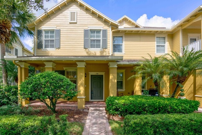 Photo - 158 W Thatch Palm Cir