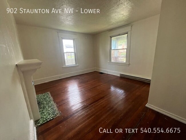 Building Photo - 902 Staunton Ave NW Unit Lower Rental