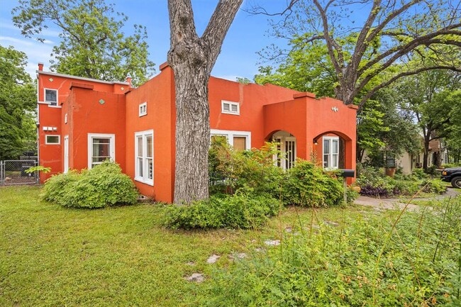 Photo - 508 E 38th 1/2 St