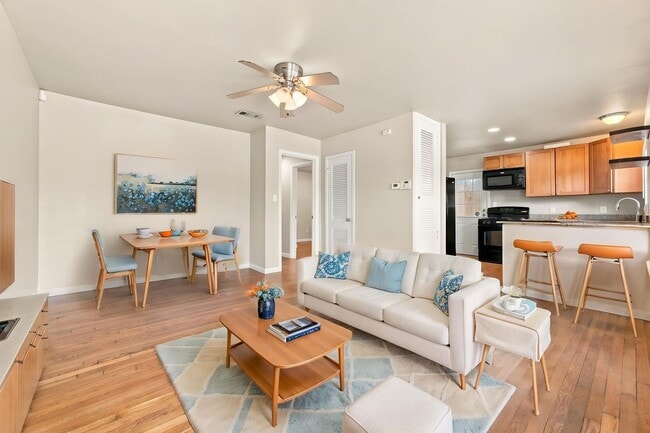 Building Photo - 4805 Evans Ave Unit B