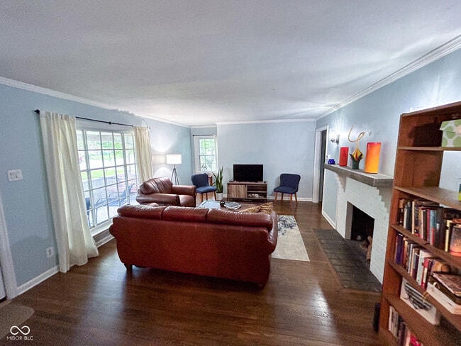 Photo - 5805 Norwaldo Ave