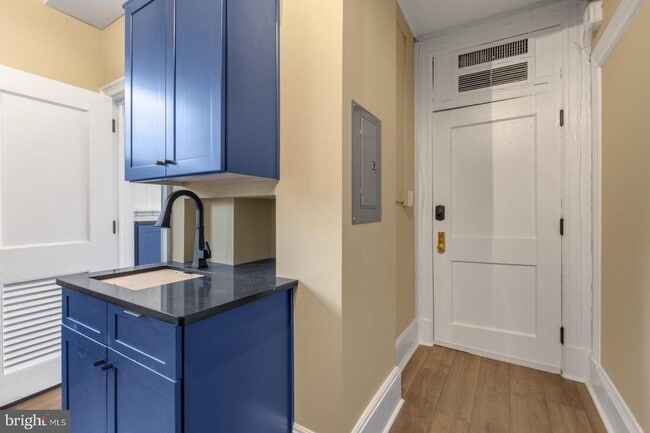 Photo - 1324 Locust St Unit 827