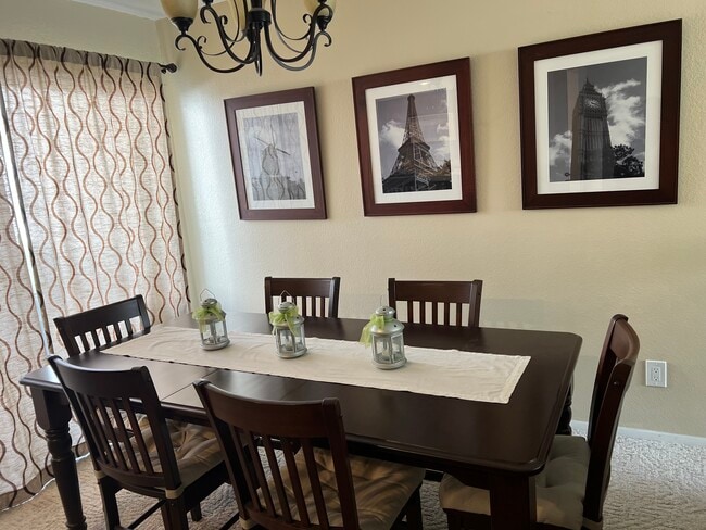 Dinning Area - 5455 Sylmar Ave