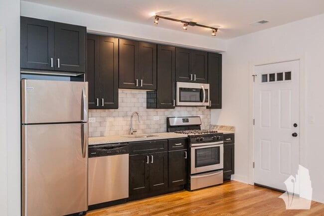 Photo - 2203 W Eastwood Ave