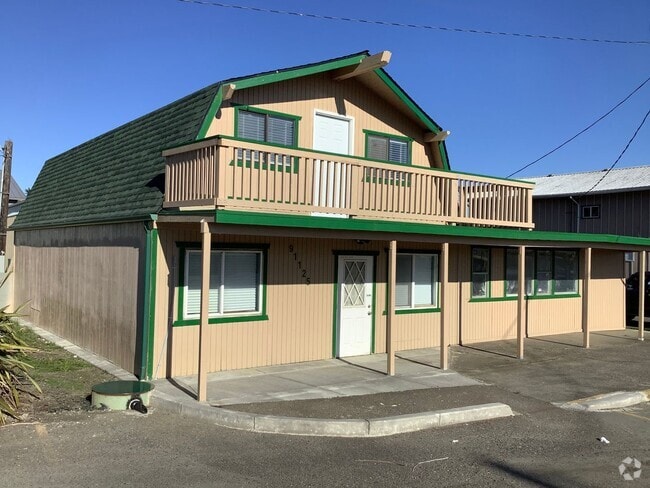 Building Photo - 9996 - Procurement Properties Unit 91125 Cape Arago Hwy Rental