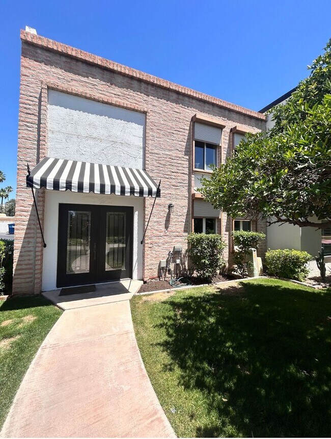 Photo - Luxury Scottsdale Townhouse Camelback/Scot...